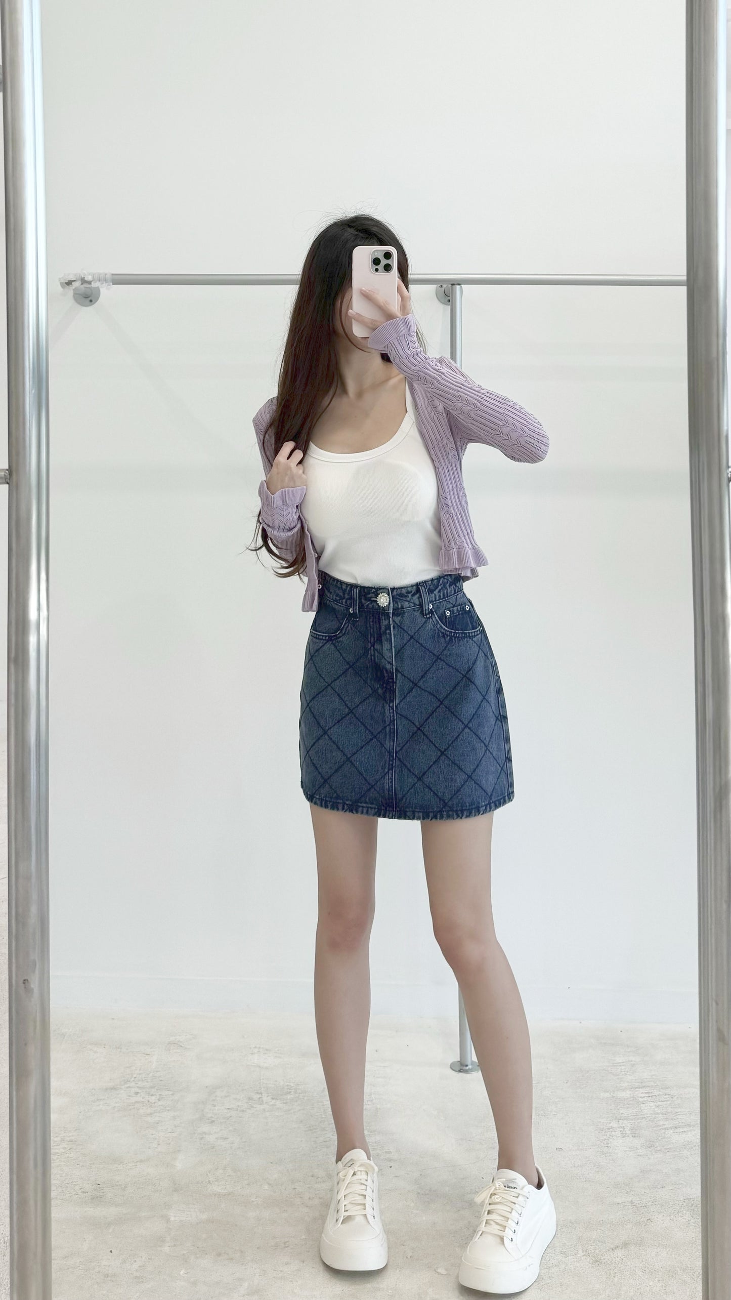 Diamond-button plaid skirt
