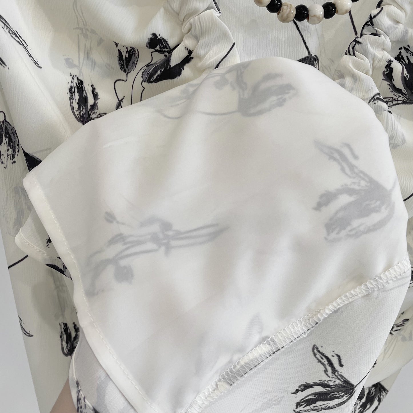 Floral Print necklace Long-Sleeve Shirt