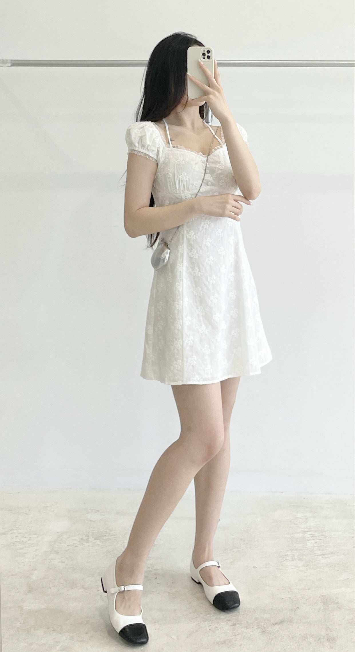 Halter-neck short dress
