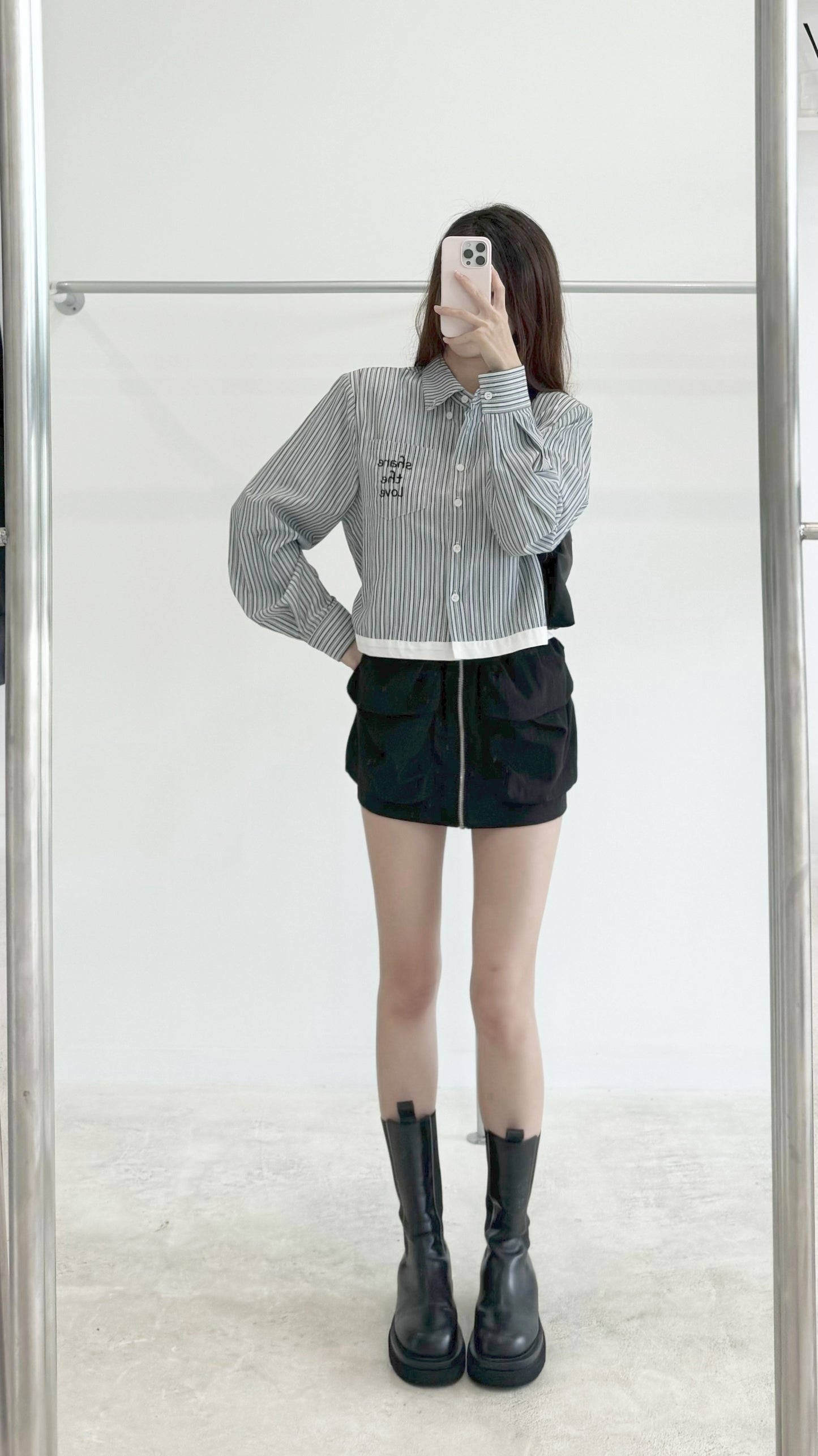 Zip-up cargo skirt