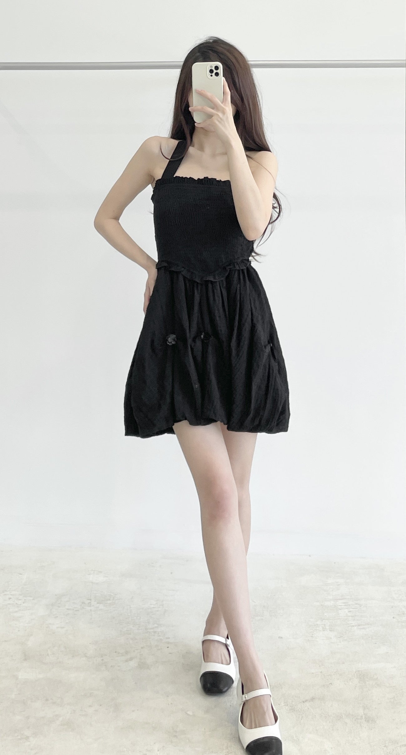 Halter-neck short dress