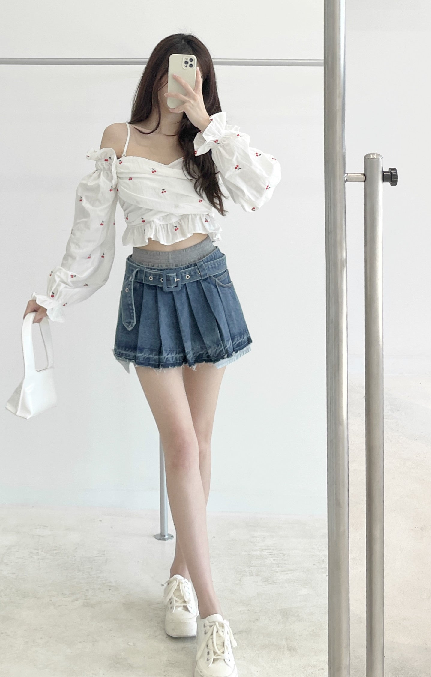 high-waisted patchwork denim pleated skirt