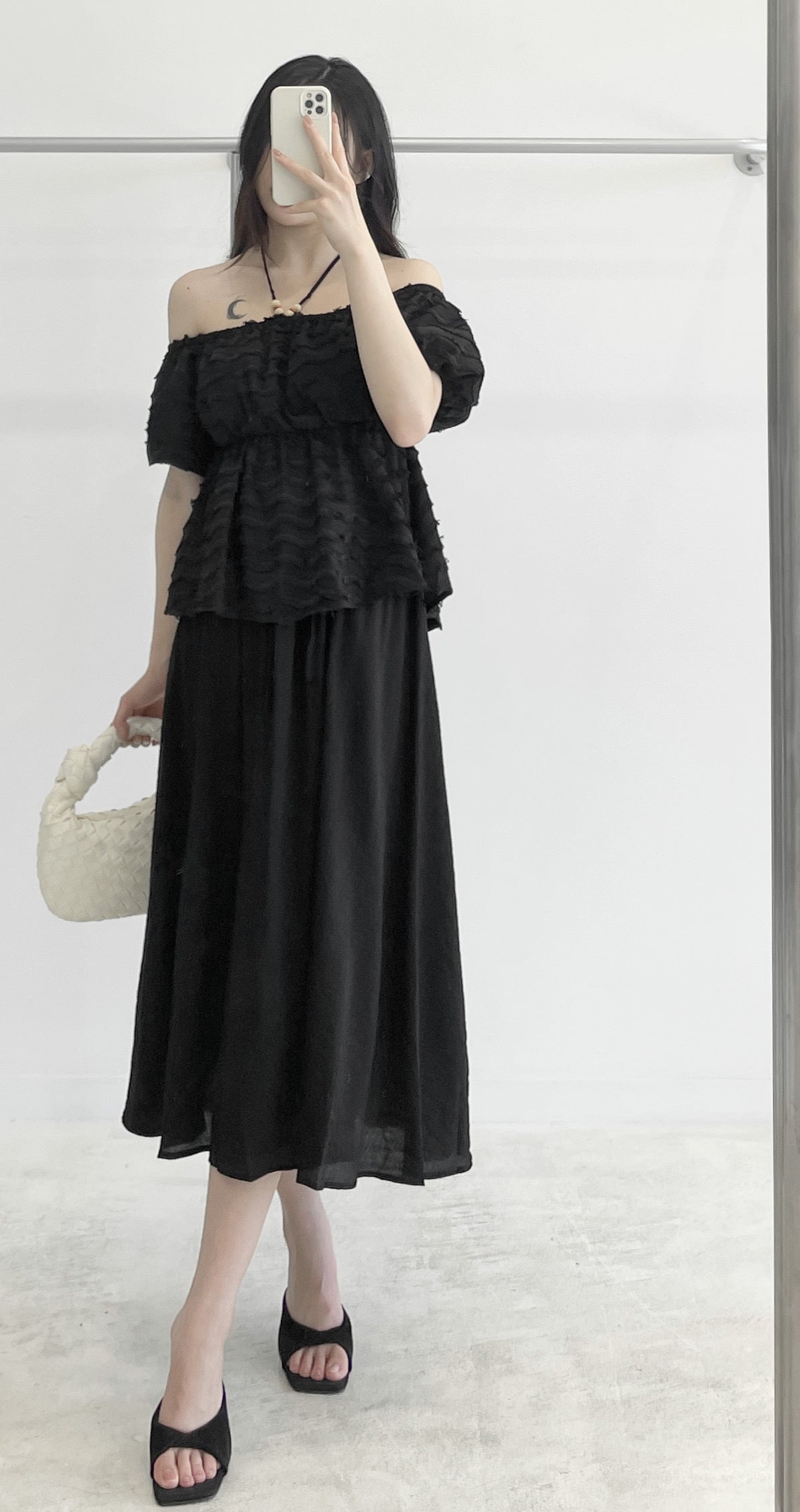halter-neck short-sleeve top