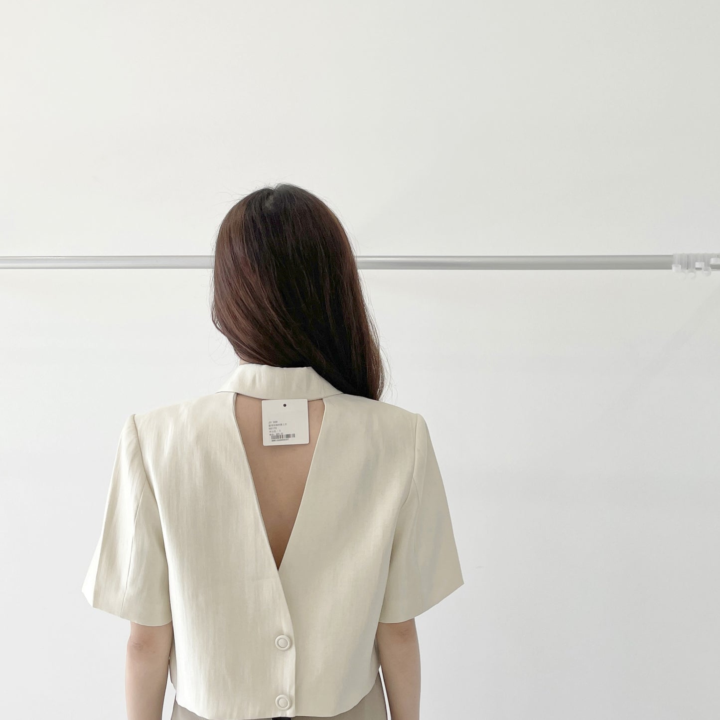 Backless short-sleeve blazer top