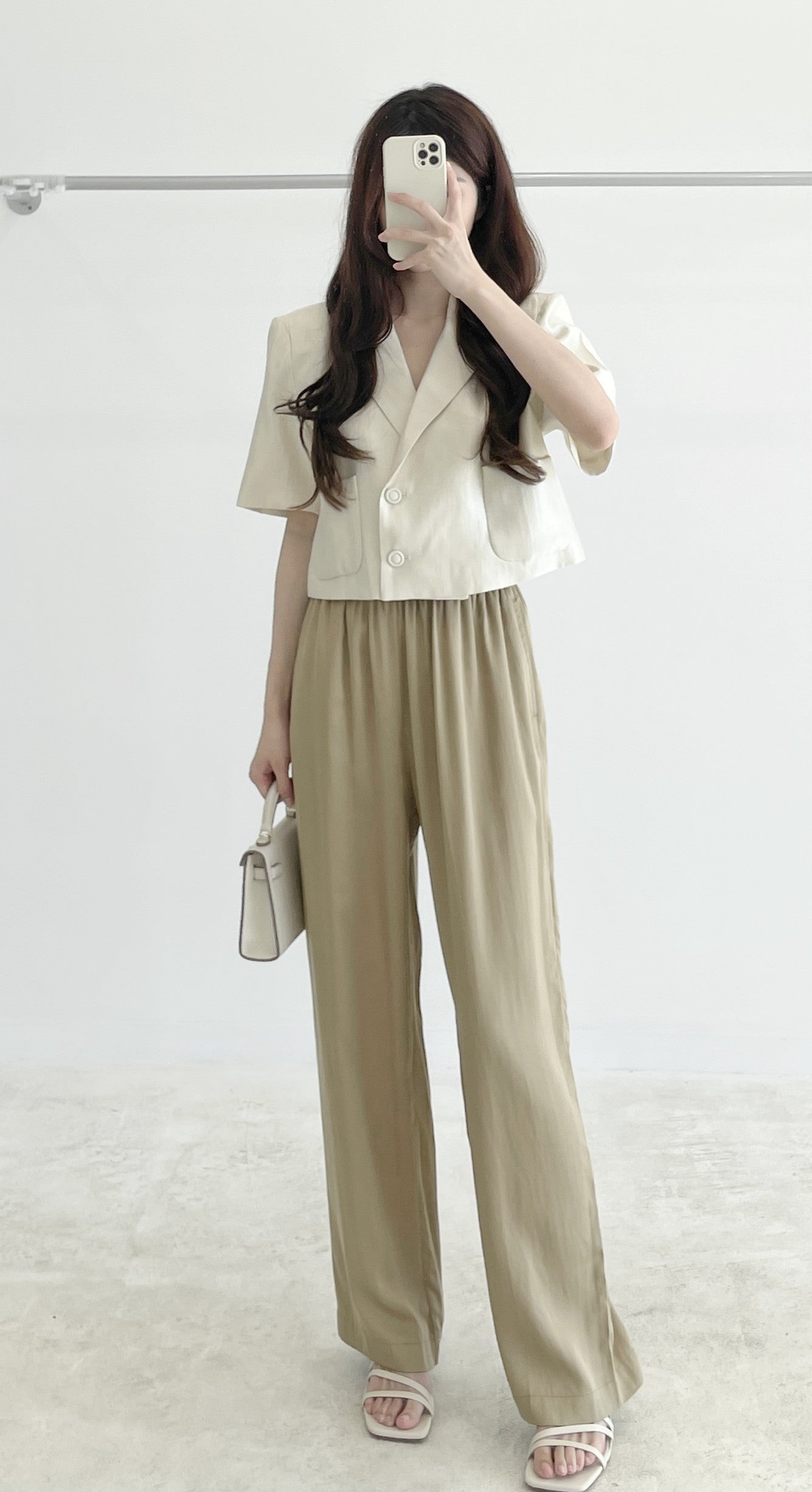 Backless short-sleeve blazer top