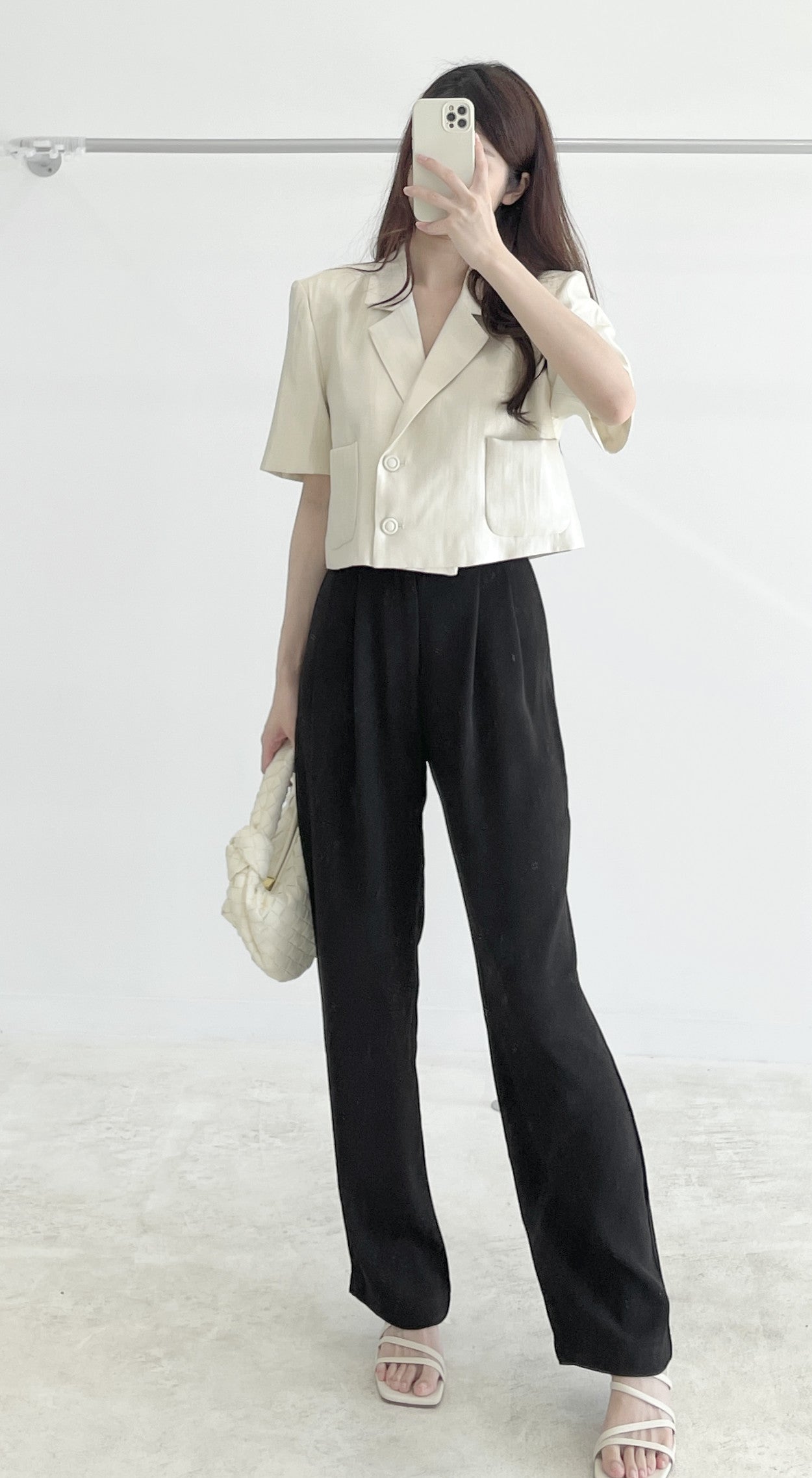 Backless short-sleeve blazer top