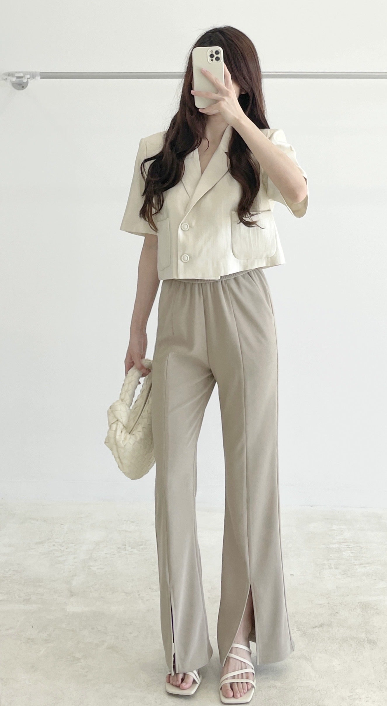 Backless short-sleeve blazer top