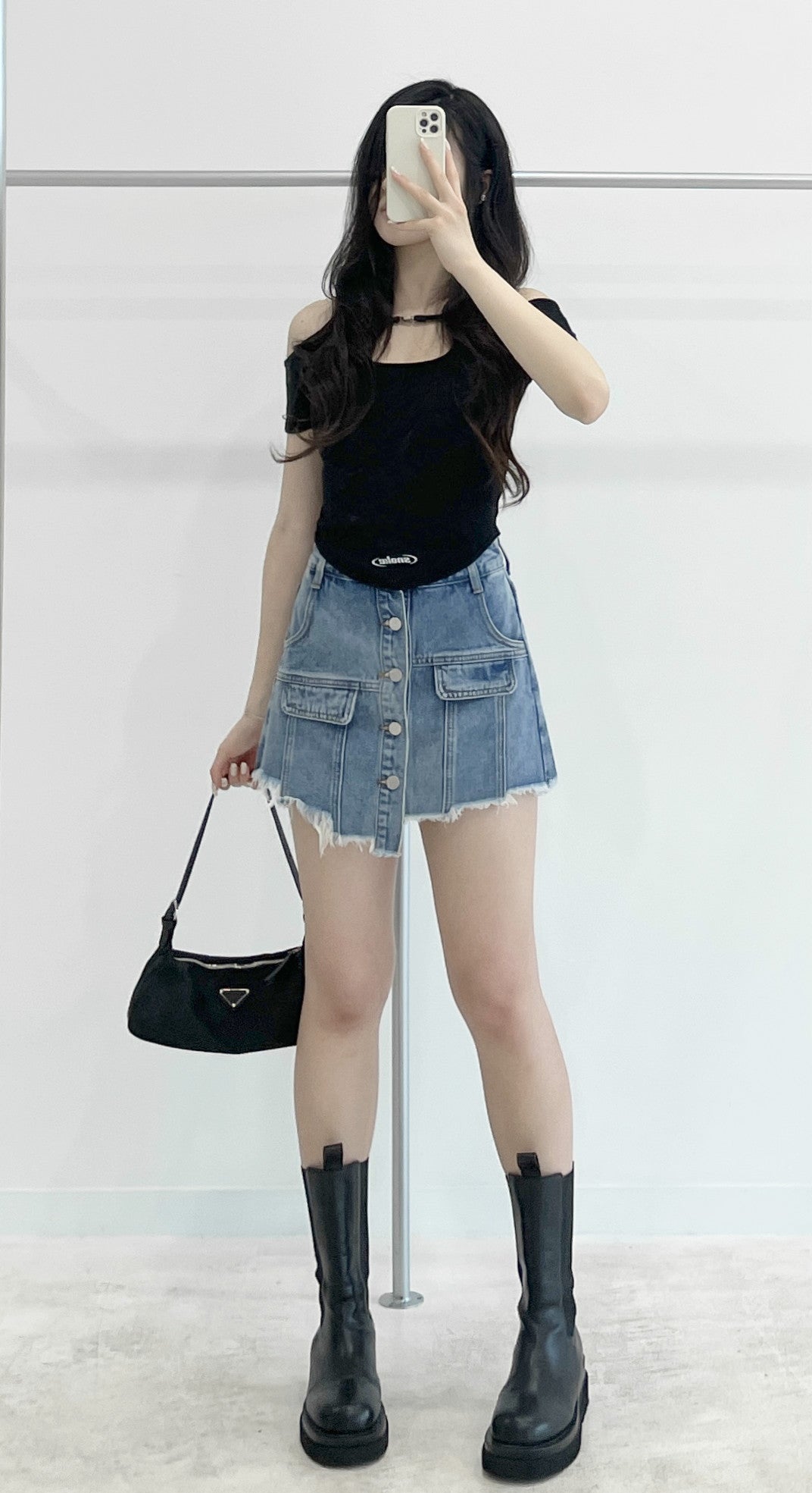 Off-shoulder short-sleeve top