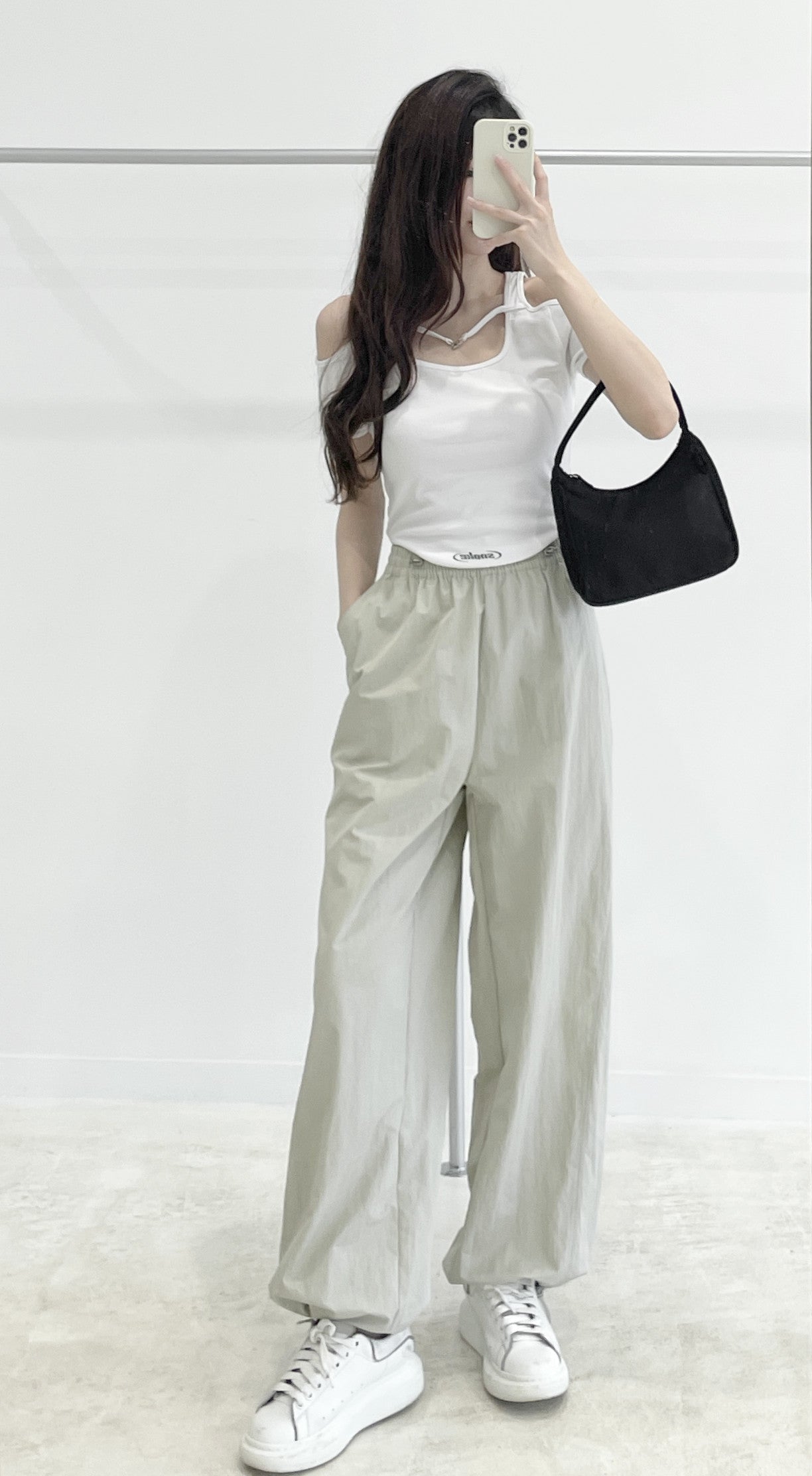Off-shoulder short-sleeve top