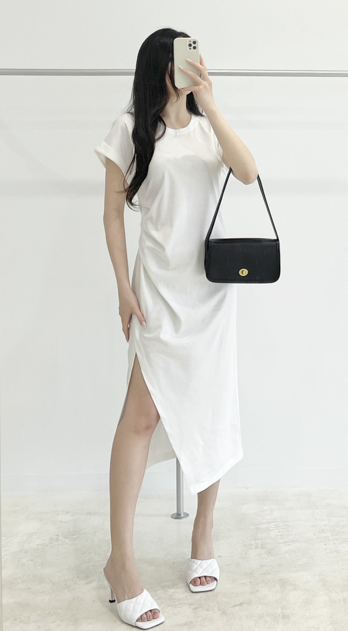 Short-sleeve pleated slit dress