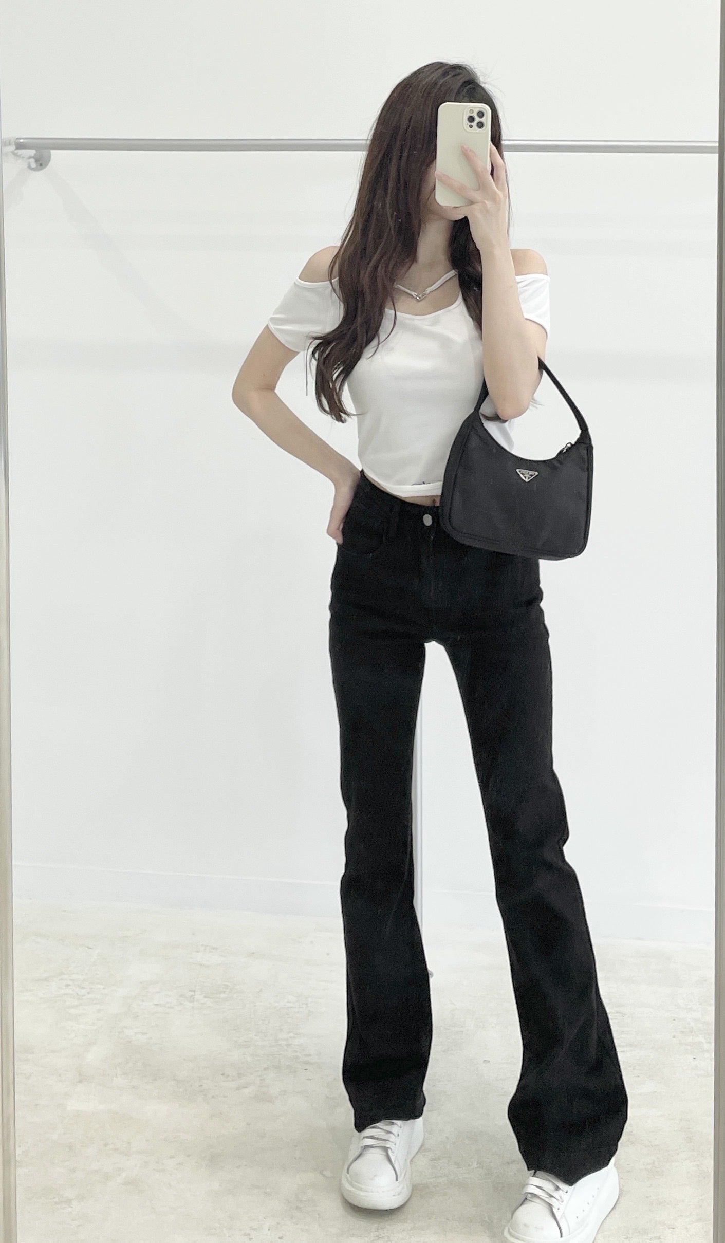 Off-shoulder short-sleeve top