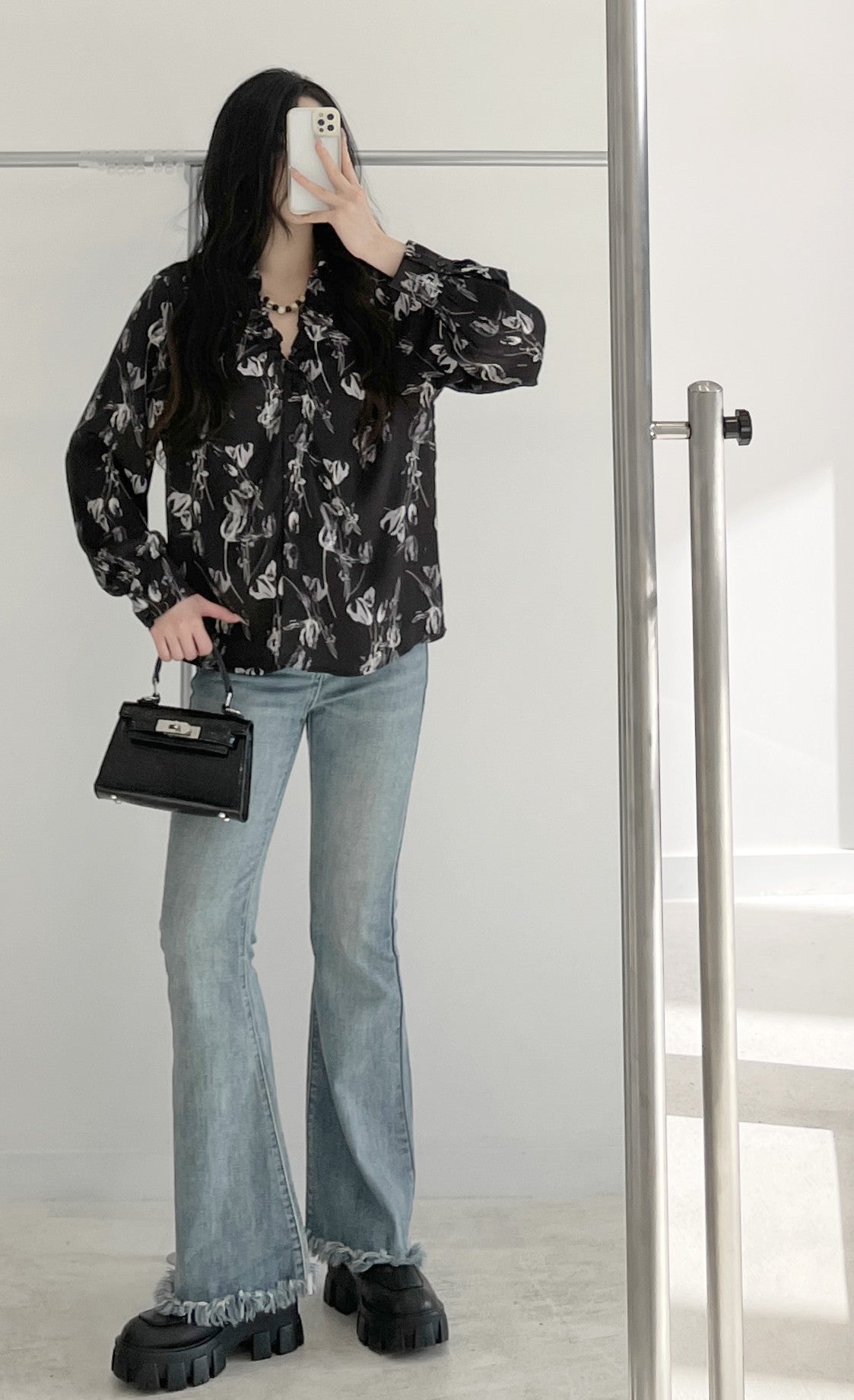 Floral Print necklace Long-Sleeve Shirt