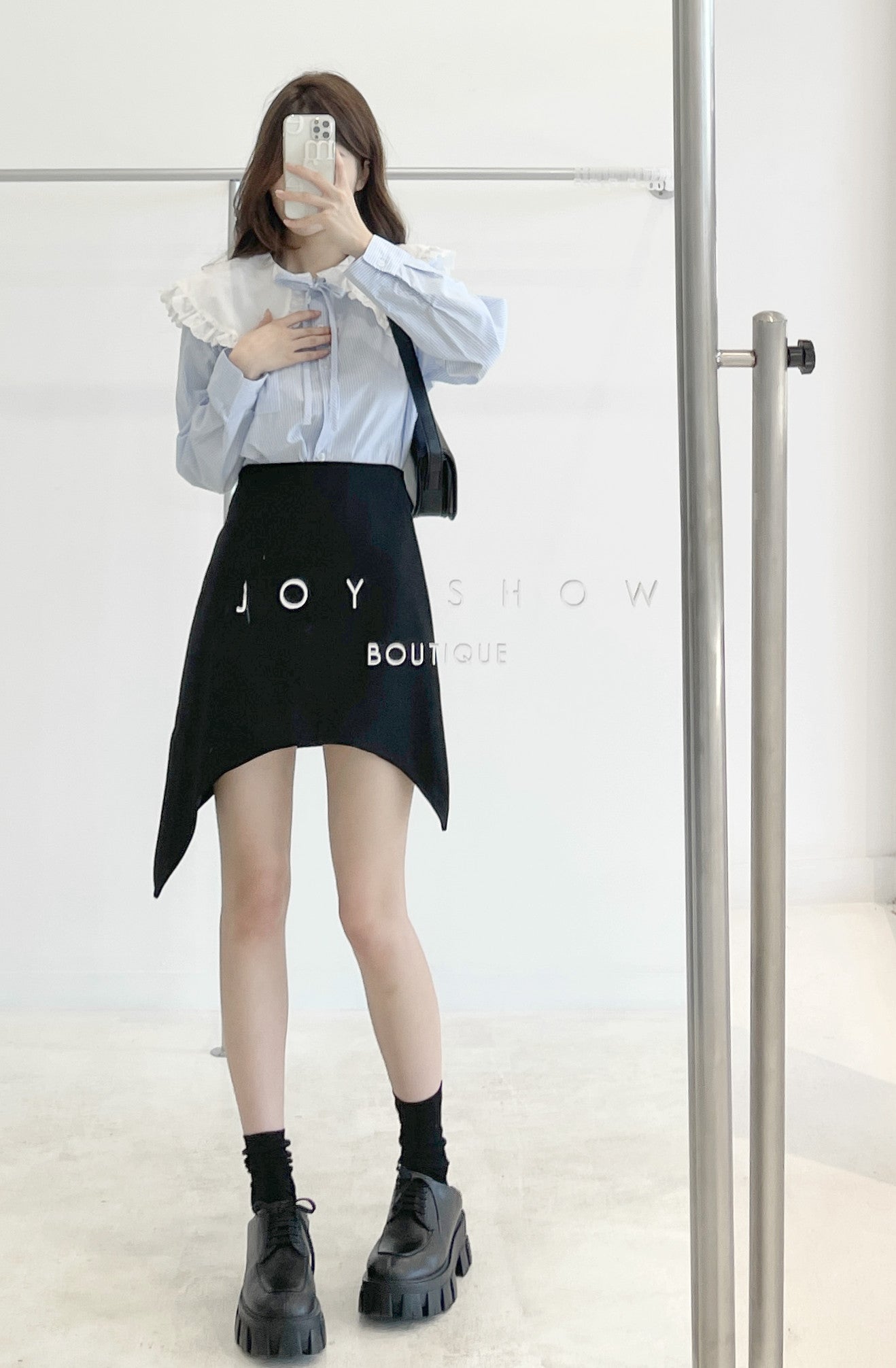 asymmetric high-waisted short skirt
