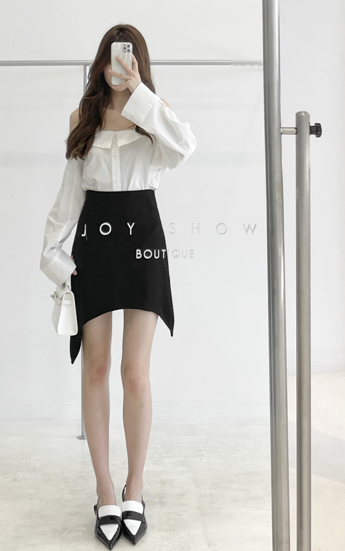 asymmetric high-waisted short skirt