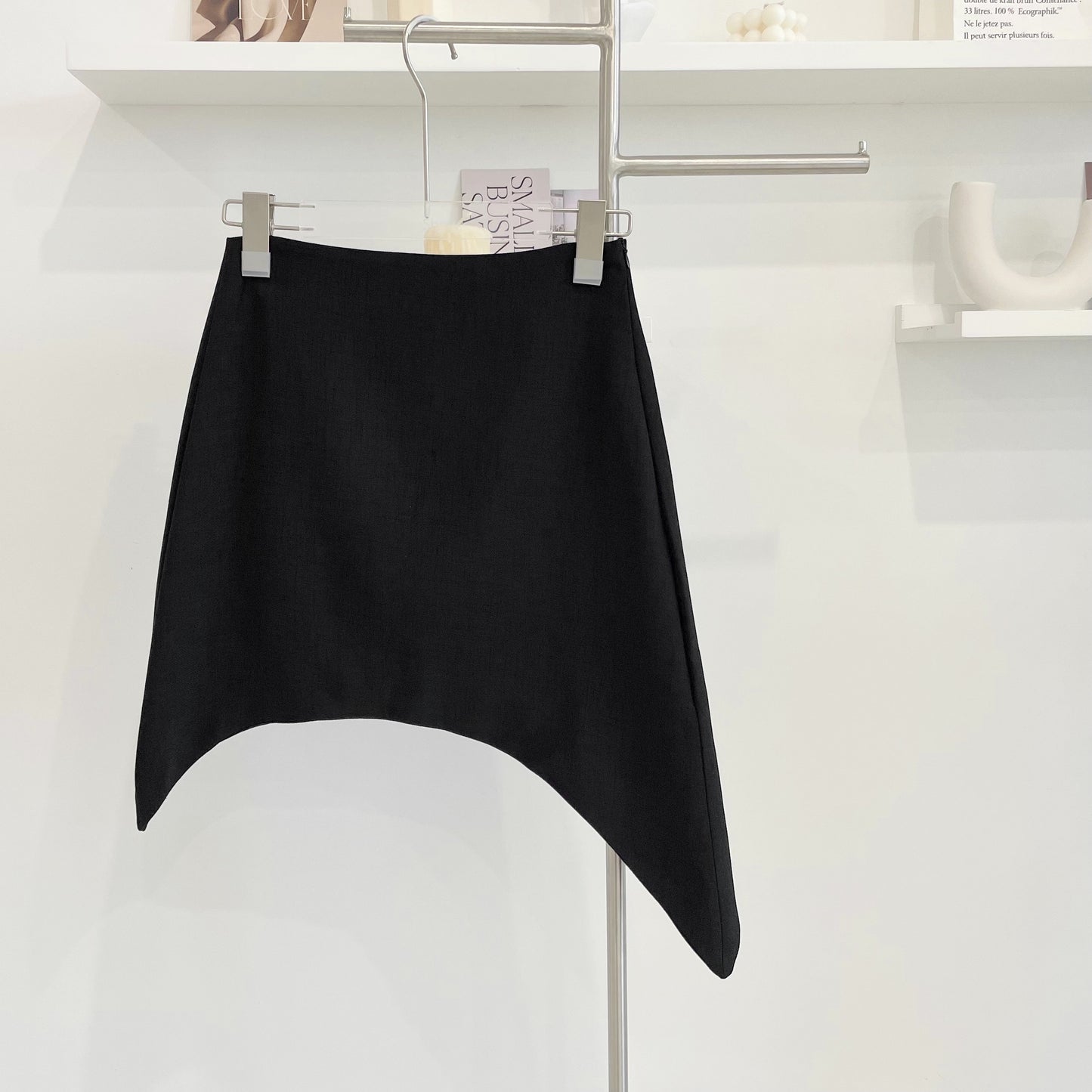 asymmetric high-waisted short skirt