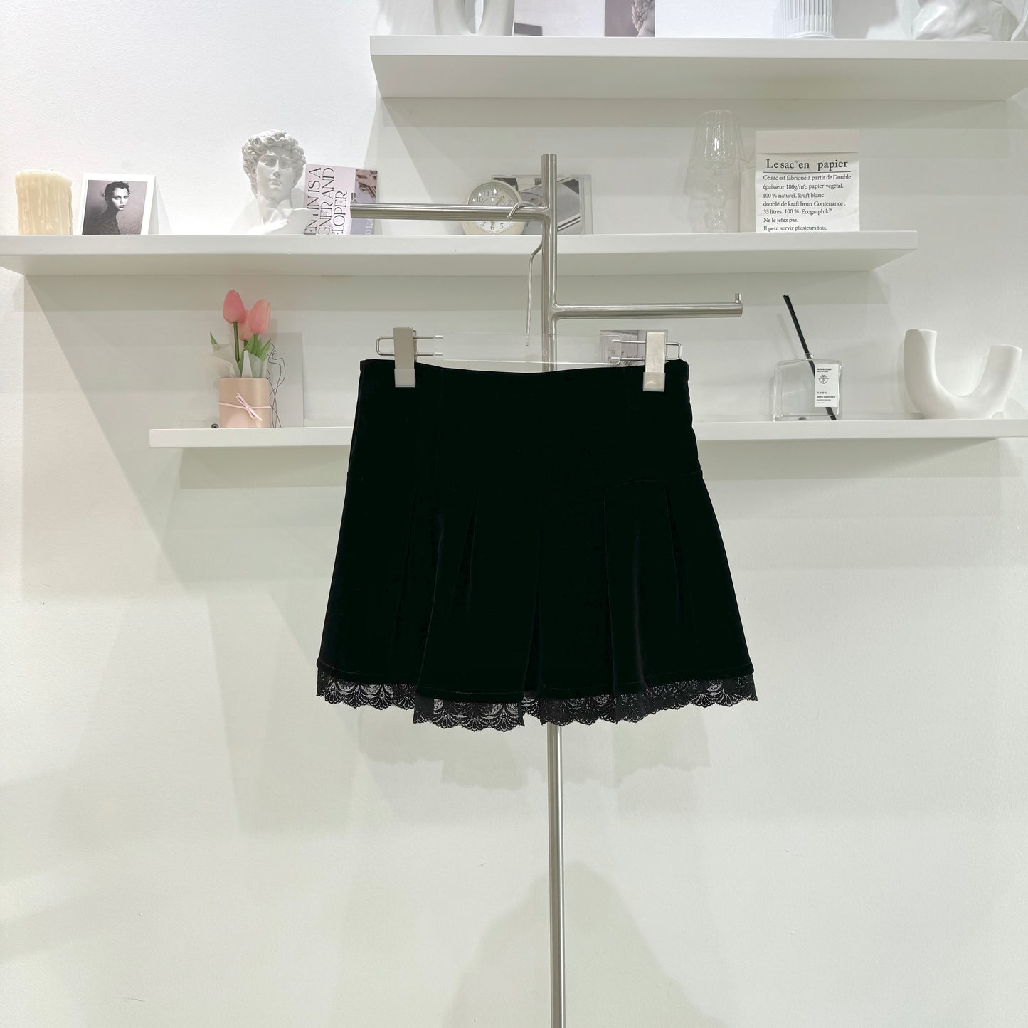 Velvet Lace Trim Pleated Skirt