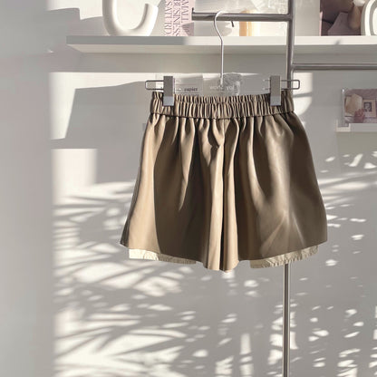 Elastic High-Waisted faux-leather Shorts