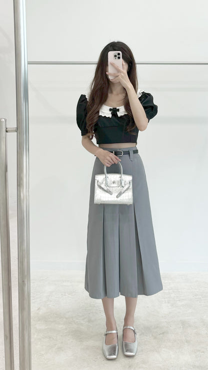 Gray belt skirt