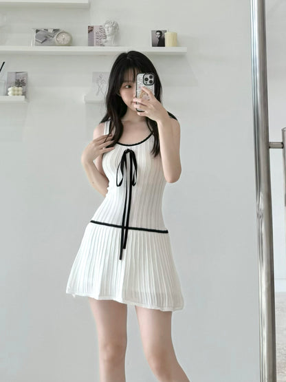 Contrast Tie-Waist Knit Dress